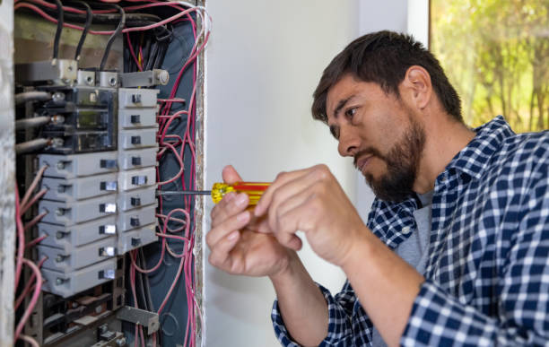 Best Circuit Breaker Repair  in Clendenin, WV
